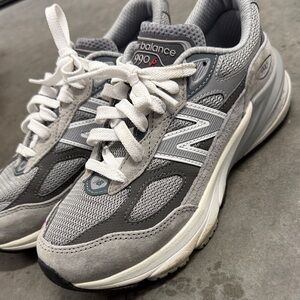 New Balance Shoes 990 v6